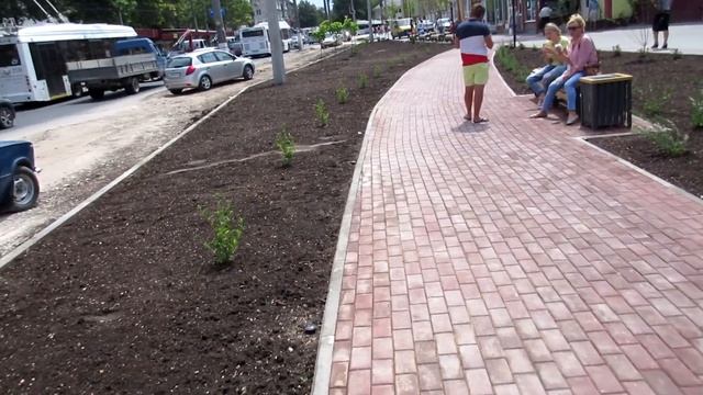 Как строится сквер вместо микрорынка в Симферополе смотреть онлайн