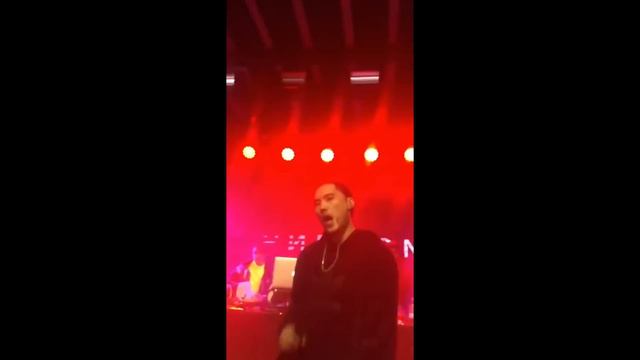 Скриптонит - Погрейся/Бар 2 лесбухи смотреть онлайн