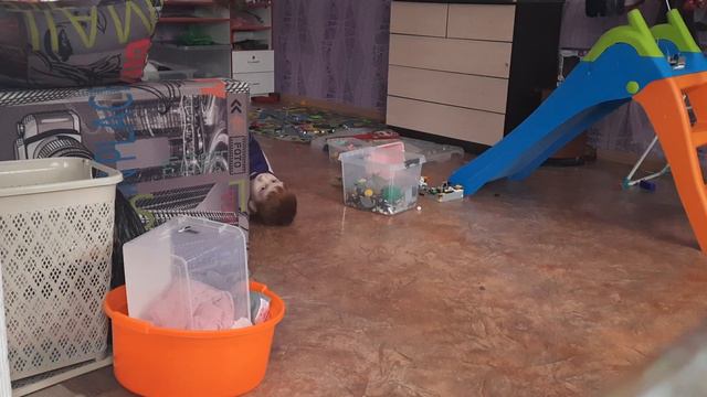 Как же неохота делать домашку...😁