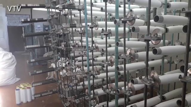 Производство трикотажного полотна. Как производят трикотаж? manufacture of knitted fabric смотреть онлайн
