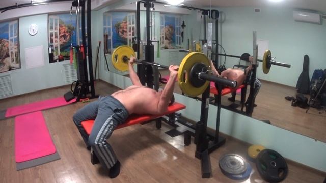 Жим лёжа 60 кг в конце рабочего дня смотреть онлайн