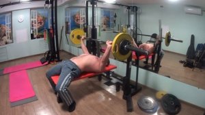 Жим лёжа 60 кг в конце рабочего дня