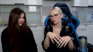 Аринян и Михалина про первый раз и тройничок