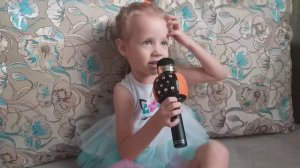 Песня "Я как Федерико Феллини" в исполнении Арины