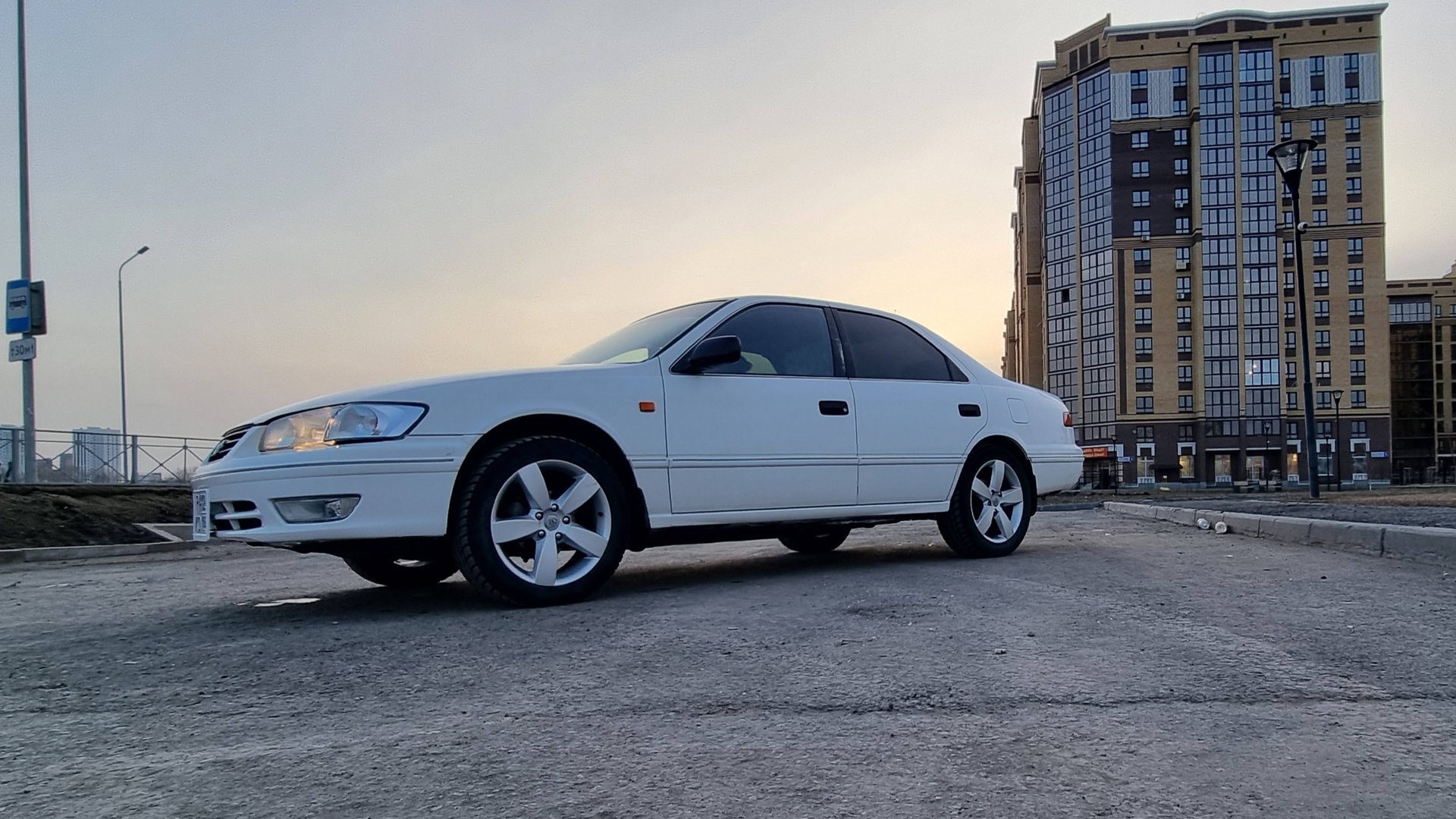 Салон Camry SXV20 в алькантару смотреть онлайн