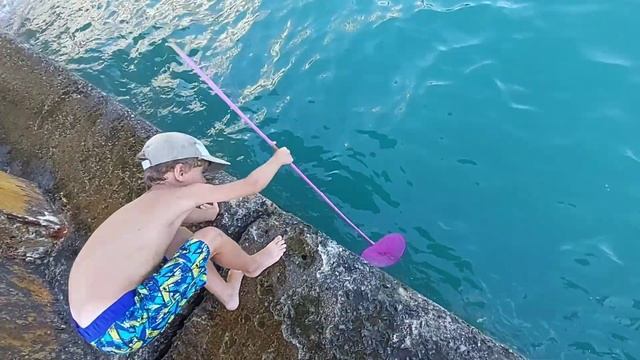 Ялта|Крым|Ловим крабов и рыбу в Чёрном море|Путешествия по Крыму смотреть онлайн