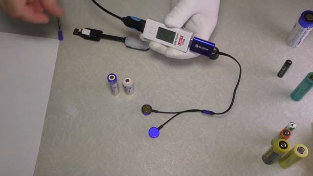 Зарядные устройства NITECORE LC10 и OLIGHT UC СРАВНИМ смотреть онлайн