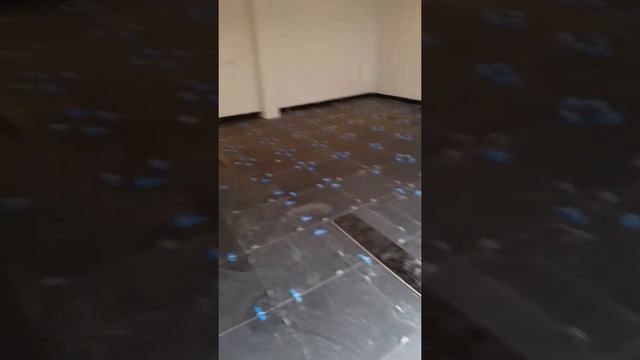 Укладка плитки в гараже, бельгия смотреть онлайн