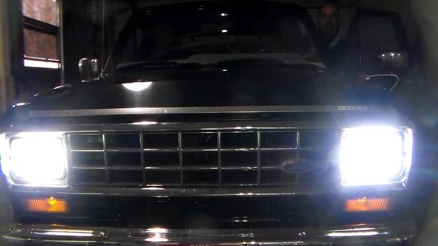 1984 Ford Bronco ll Just upgraded the headlights to LED with switchback DRl смотреть онлайн