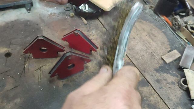 как легко и быстро почистить сварочный магнит от стружки смотреть онлайн