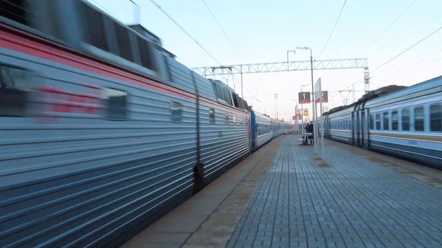 Электровоз ЧС7-110 с поездом№075Б Москва-Гомель станция Кубинка-1 22.02.2020 смотреть онлайн