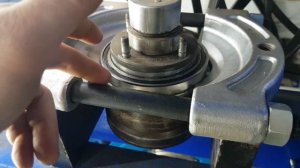 Тойота Рав4 2012. Шумит подшипник муфты включения  редуктора заднего привода. Экспериментируем?