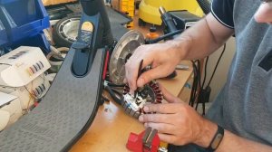 Лечим 18-ю ошибку ninebot ES 1 | 2 | 4 (замена датчика Холла в МК)