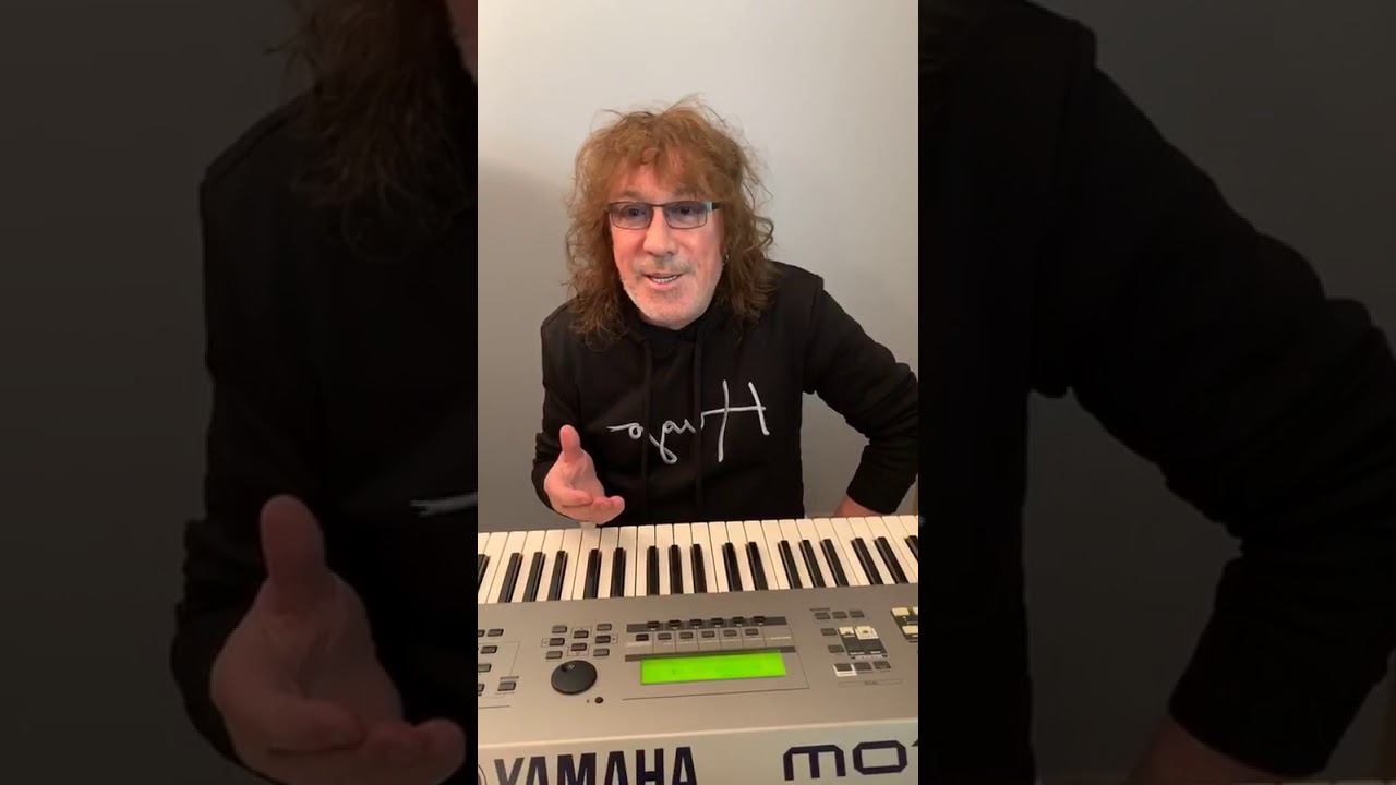 Кузьмин предлагает начать с Достоевского. смотреть онлайн