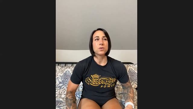 #019: Bodybuilding & Powerlifting Ft. Laura Phelps | The Daru Strong Podcast