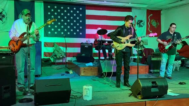 I Want to Hold Your Hand-James Cook. Danny Denson, Kevin Gibson, Richard Cheek смотреть онлайн