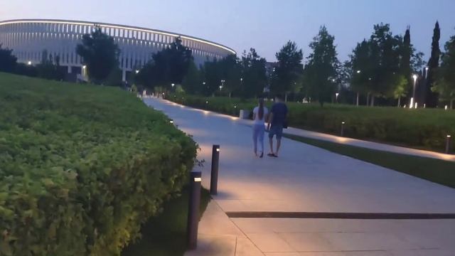 Краснодар. Парк ГАЛИЦКОГО. Амфитеатр верхней площадки. Идем к спортивному комплексу. смотреть онлайн