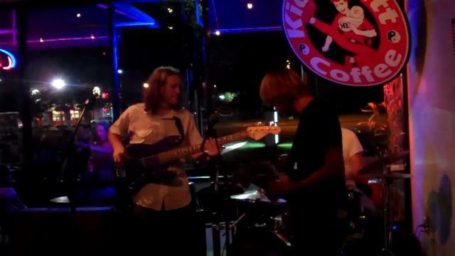 Drider at Kick Butt Coffee смотреть онлайн