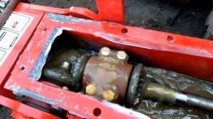 Сколько смазки идет с новой косилкой польской wirax 1.85 с завода. Поляки маслом косу не портят...