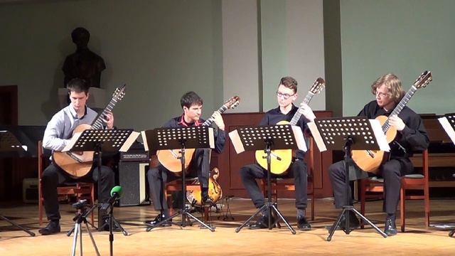 J. S. Bach - Brandenburg Concerto No.6 BWV 1051, III. (Allegro) on 4 guitars смотреть онлайн
