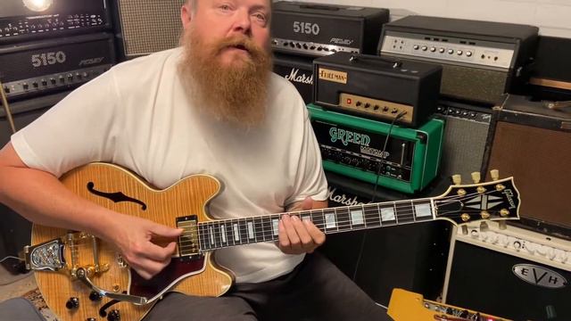 2010 Gibson Custom Shop CS 356 Natural Flame Top смотреть онлайн