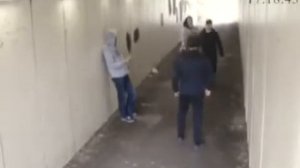 Гопники нарвались на боксера