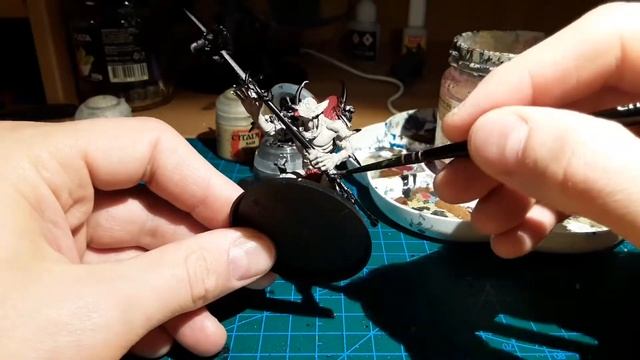 Warhammer modellmålning. Crypt Hunter Courtie till min Flesh Eaters Court Army Del 1 смотреть онлайн