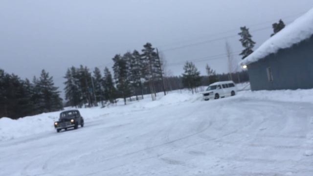 Ford 48 Super DeLuxe V8 in snow смотреть онлайн