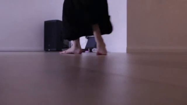 Танцы про себя: практика свободного движения смотреть онлайн