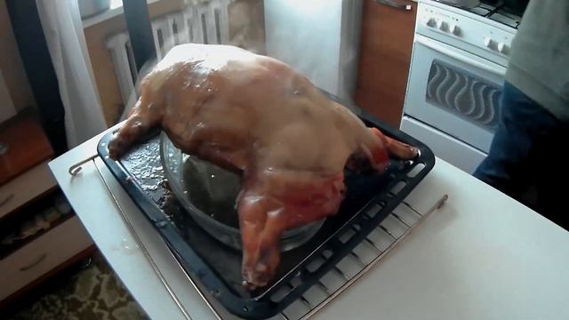 Поросенок запечёный с хрустящей корочкой смотреть онлайн