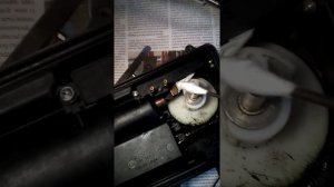 Замена щеток и подшипников блока изитроника на Опель астра h2006 года  двигатель 1.6