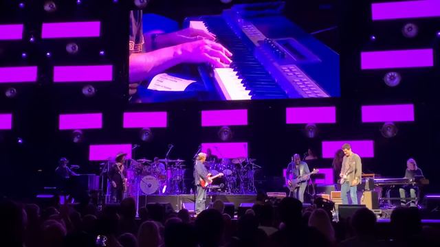Eric Clapton 9/21/19 “Layla” with John Mayer & Doyle Bramhall ii at Crossroads Festival in Dallas,T смотреть онлайн
