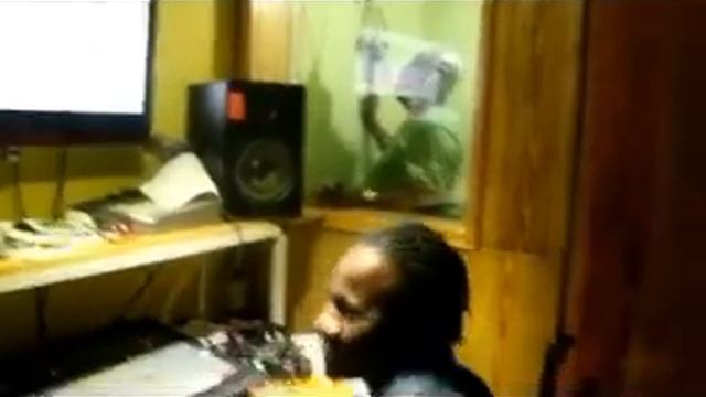 Little John Voicing Work Us So hard Dubplate For Run Things Intl sound смотреть онлайн