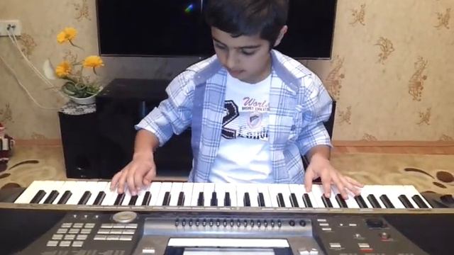 Kenan Qasimli Sintezator Joe Dassin A Toi смотреть онлайн