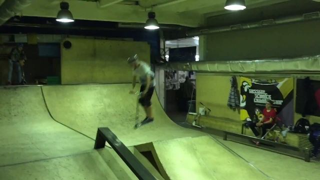 Vanya Solovev / winter progress / scootering смотреть онлайн