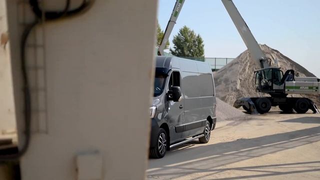 Vissinga bedrijfswagens: Renault Master Vissinga G-Edition L2H2 180 pk смотреть онлайн