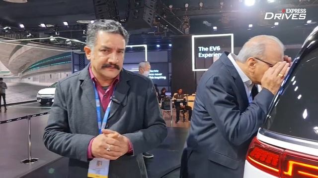 Auto Expo 2023: Walkaround of Kia EV9 and KA4 at AutoExpo2023 смотреть онлайн