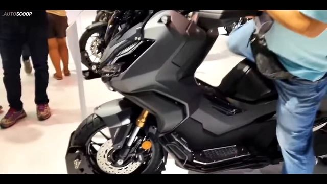 2023 New Honda Touring Edition Maxi Scooter Has Launched - ADV Walkaround and Review смотреть онлайн
