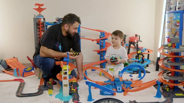 Hot Wheels Monster Track Dino и моя первая трасса для машин Monster Truck смотреть онлайн