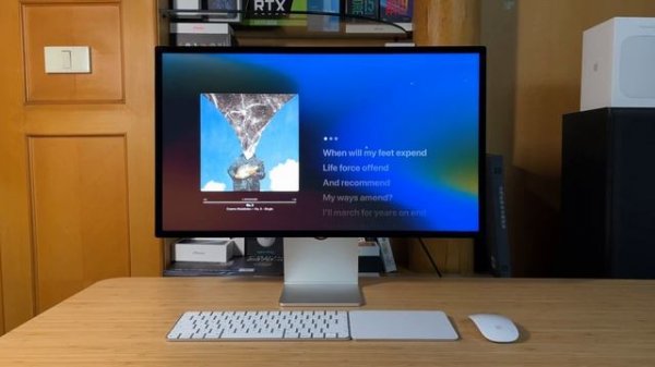 Apple Studio Display Unboxing & Review & Work with Windows PC (English ver)