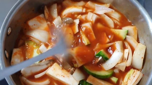 스피드가 생명! 워킹맘의 15분컷 중학생 학원픽업 도시락 메뉴 | 치즈불닭덮밥(feat.불닭소스), 김치가츠동, 참치고추장찌개, 참나물무침, 무생채, 돼지불백(간장돼지불고기) смотреть онлайн
