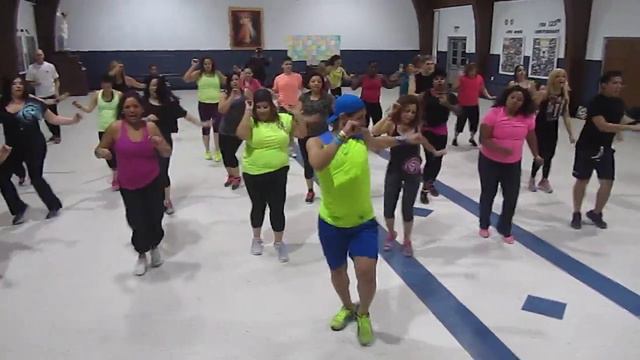 John Layseca Zumba "LAGARTINHO" by Claudia Leitte смотреть онлайн