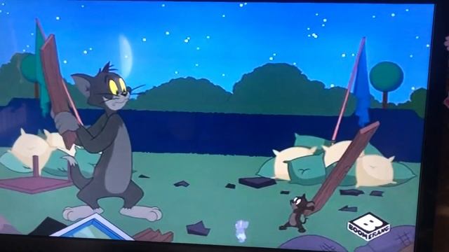 Tuffy beats up Tom and Jerry смотреть онлайн