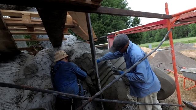 Изготовление лапы дракона из цемента. Дракон длиной 25м. смотреть онлайн