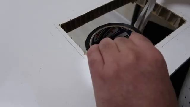 Маникюрная вытяжка Verakso M 550. Установка вытяжки в стол IKEA смотреть онлайн