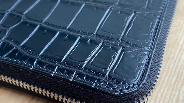 Кошелек Zippy ручной работы. This handcrafted Zippy wallet. смотреть онлайн