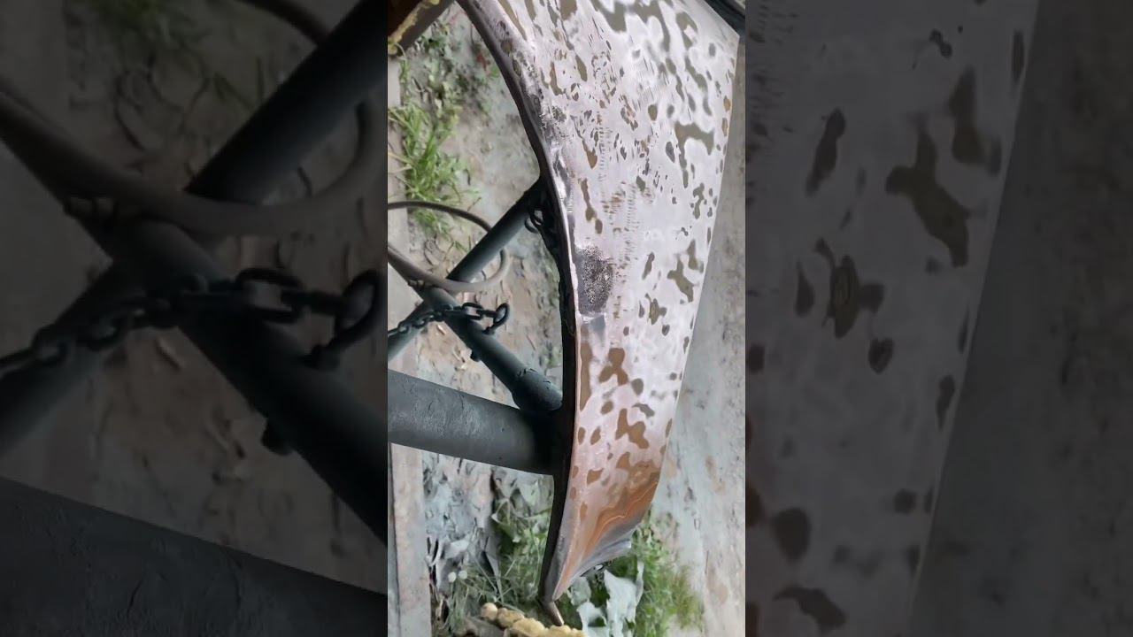 Два удара молотка уменьшают слой шпаклевки Two hammer blows reduce the putty layer смотреть онлайн