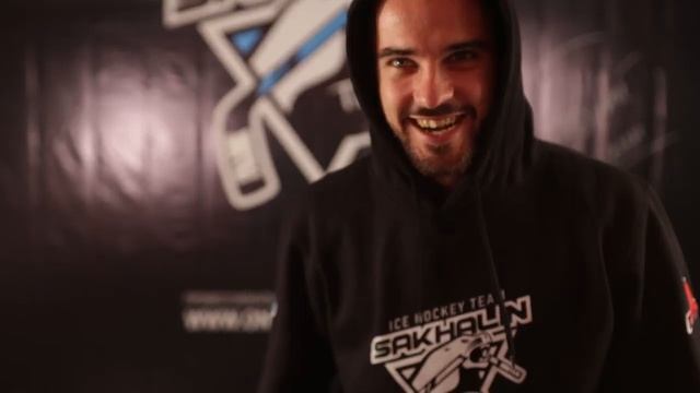 Шапка, толстовки, поло, шарфы смотреть онлайн