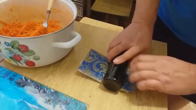 Готовим ко дню рождения. Корейская морковка смотреть онлайн