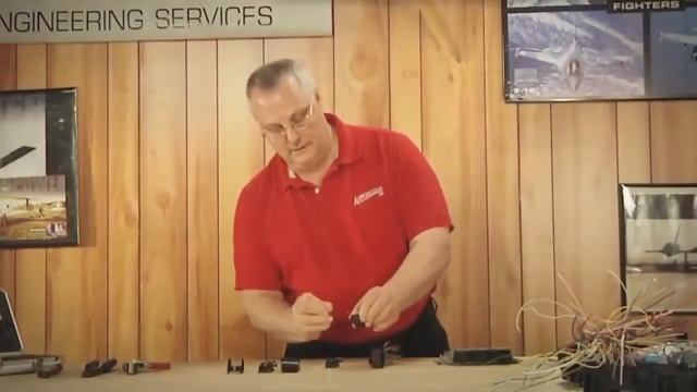 Removing/Replacing an ECM 48 Way Connector смотреть онлайн
